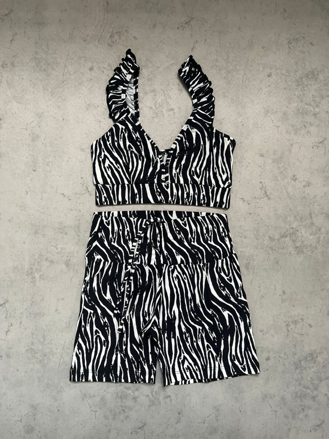 Short Básico + Top Bela - Zebra Preto/Branco