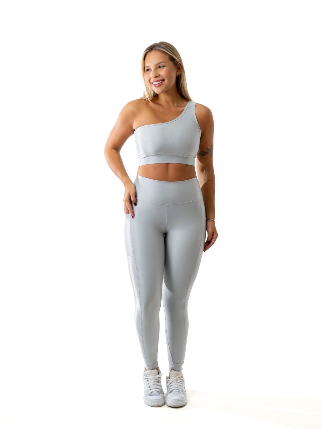 Legging c/ Bolso + Top Sophia - Compressão Prata