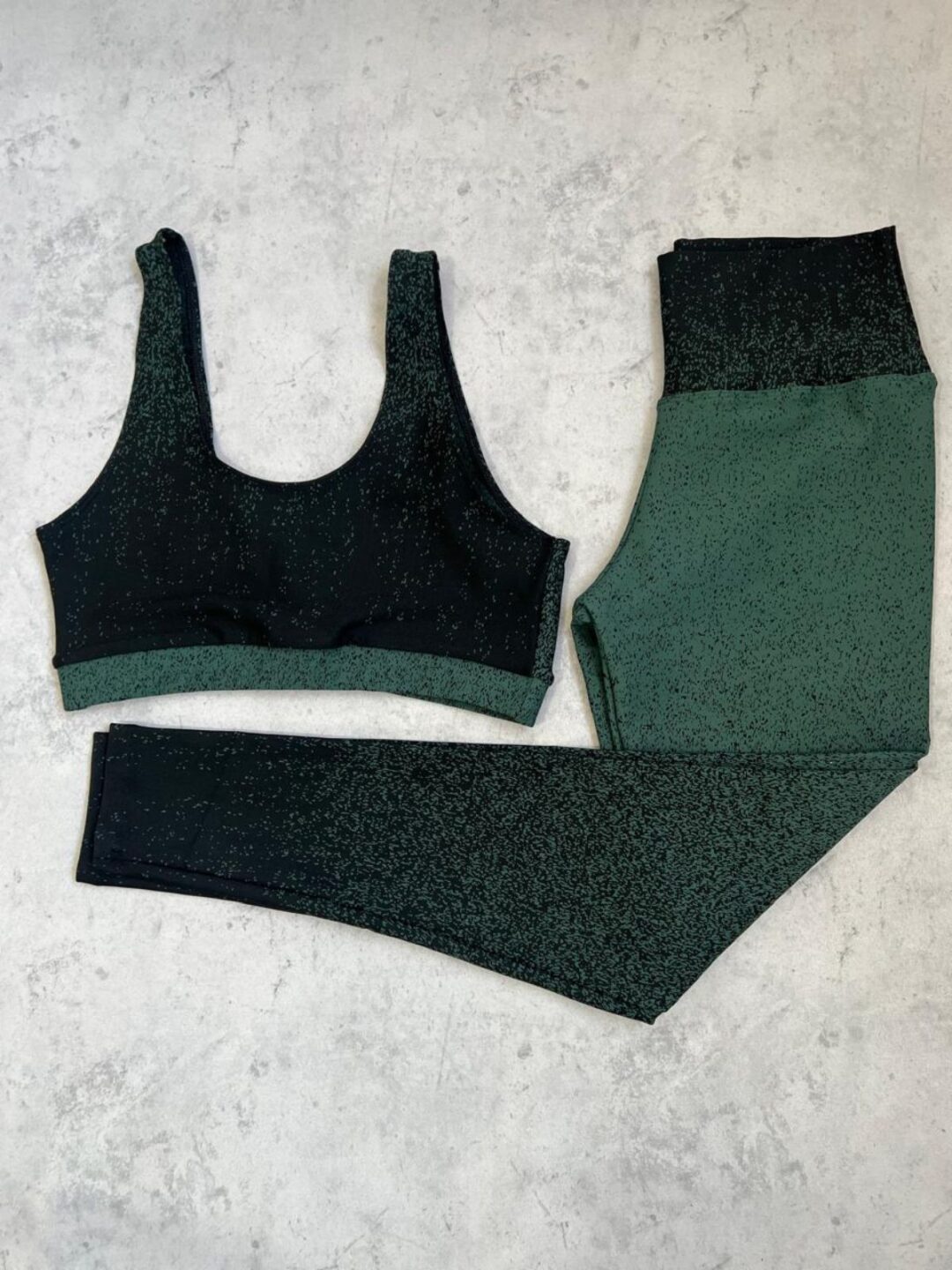 Legging Básica + Top Helena - Degradê Verde Militar