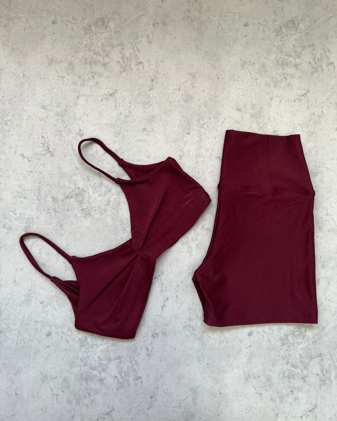 Short Básico + Top Lívia - Compressão Bordô