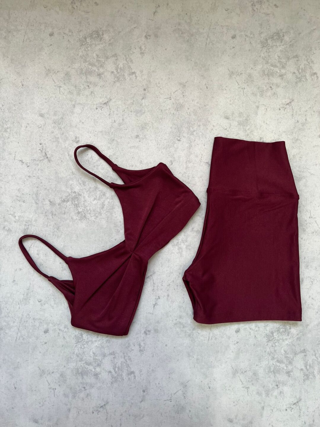 Short Básico + Top Lívia - Compressão Bordô