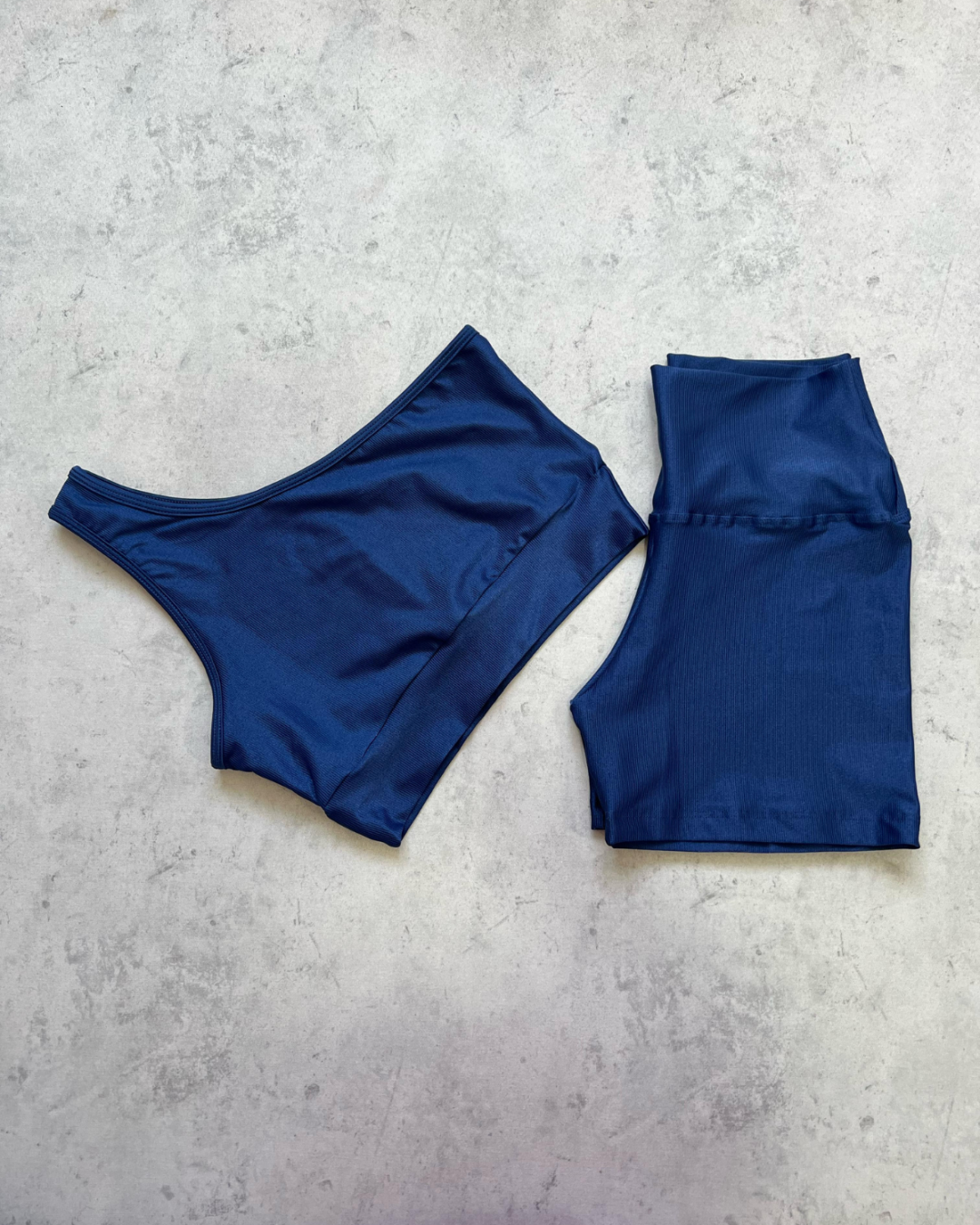 Short Básico + Top Sophia - Compressão Azul Marinho