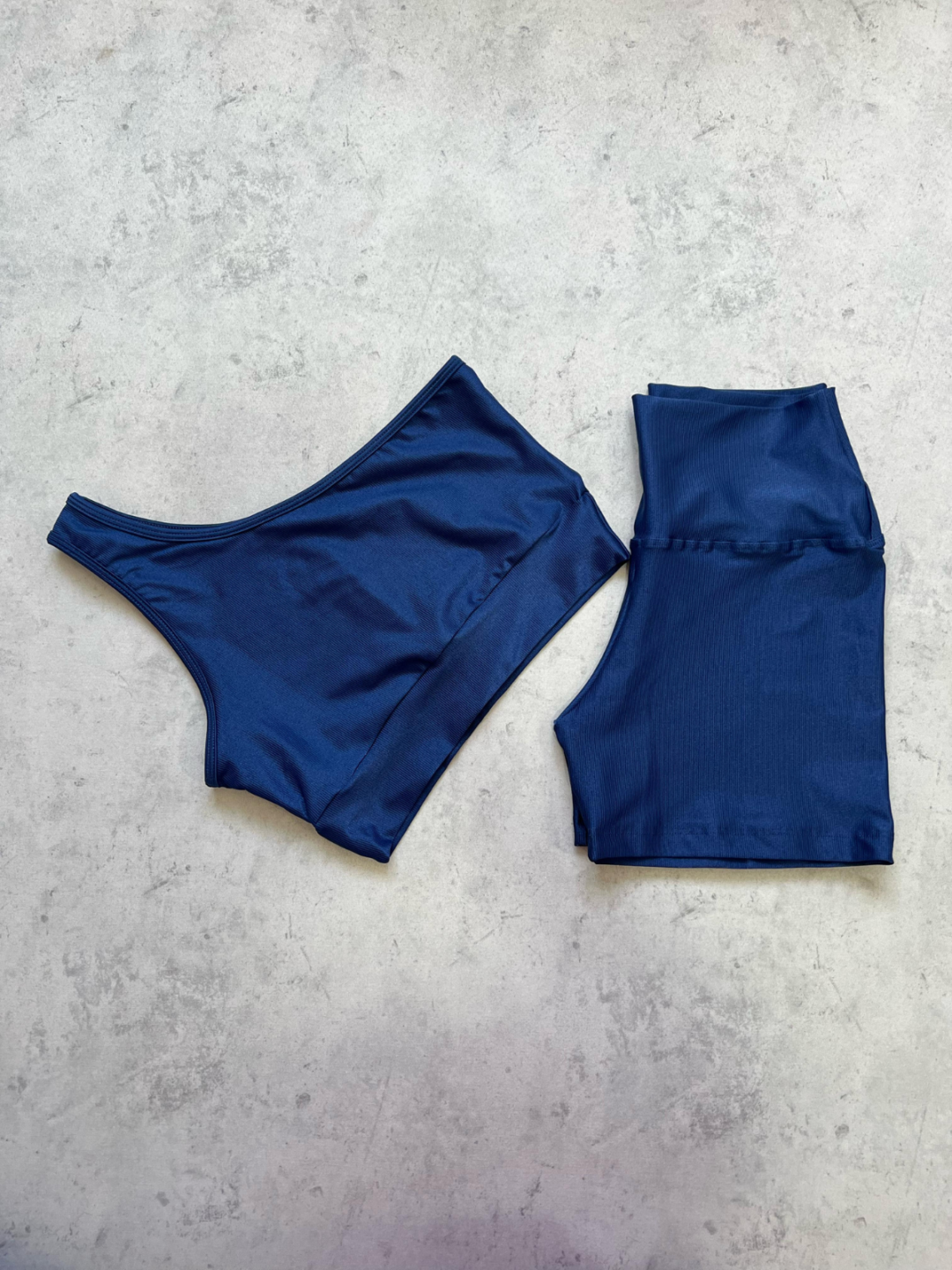 Short Básico + Top Sophia - Compressão Azul Marinho