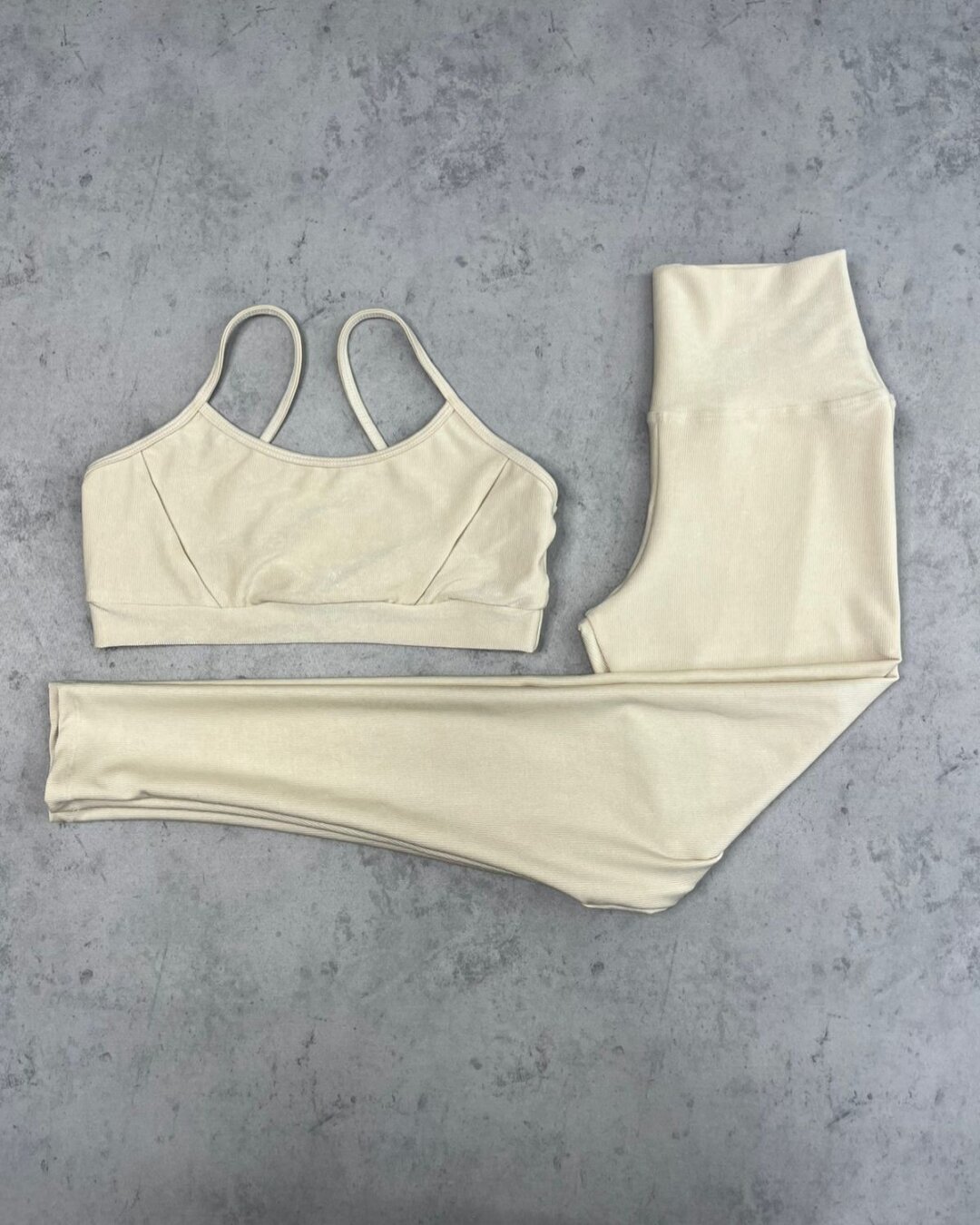 Legging Básica + Top Manu – Compressão Palha