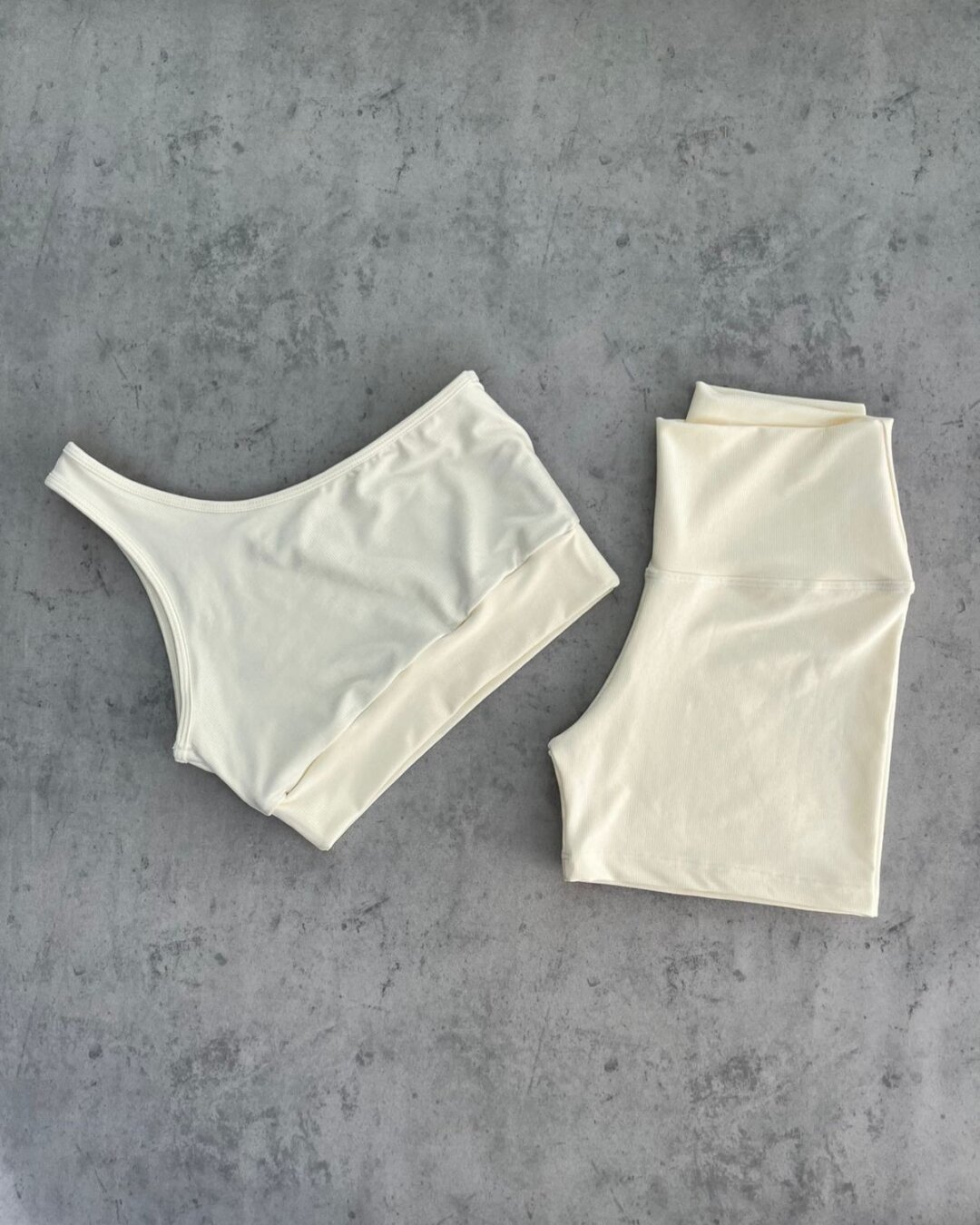 Short Básico + Top Sophia - Compressão Íris