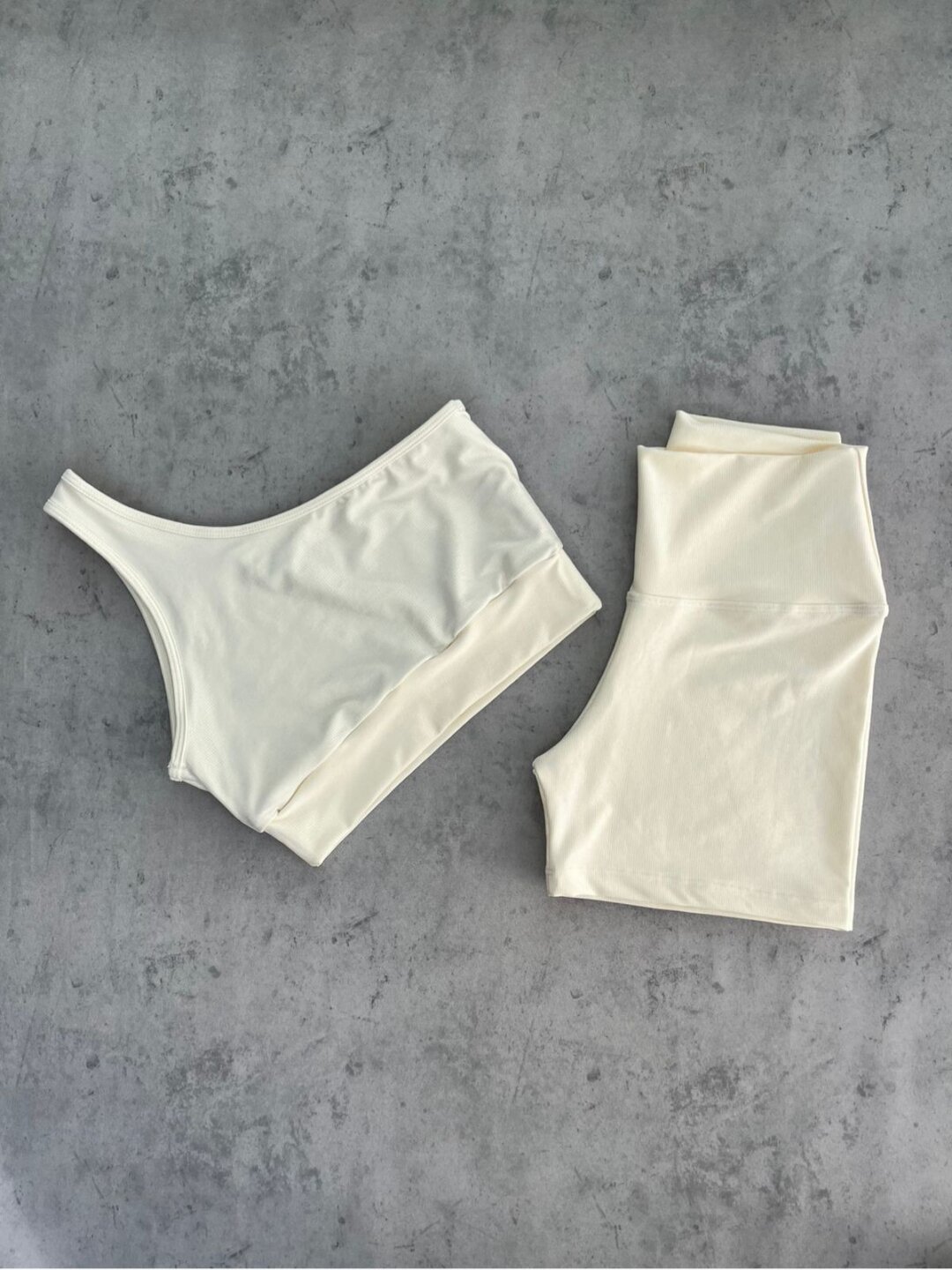 Short Básico + Top Sophia - Compressão Íris