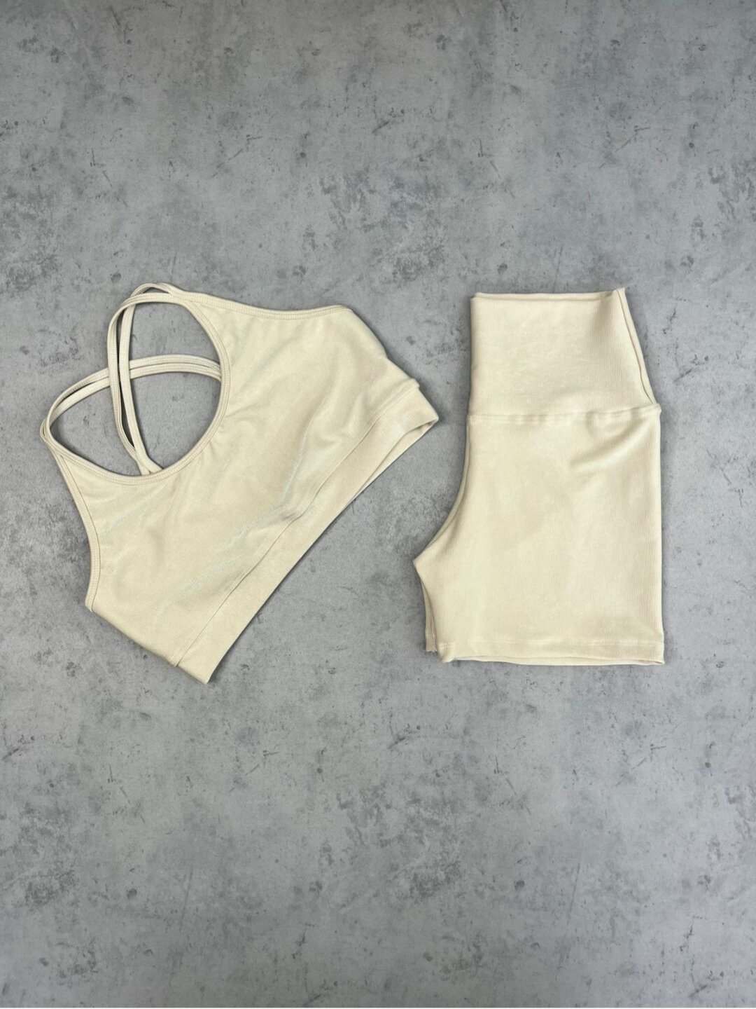 Short Básico + Top Luna – Compressão Palha