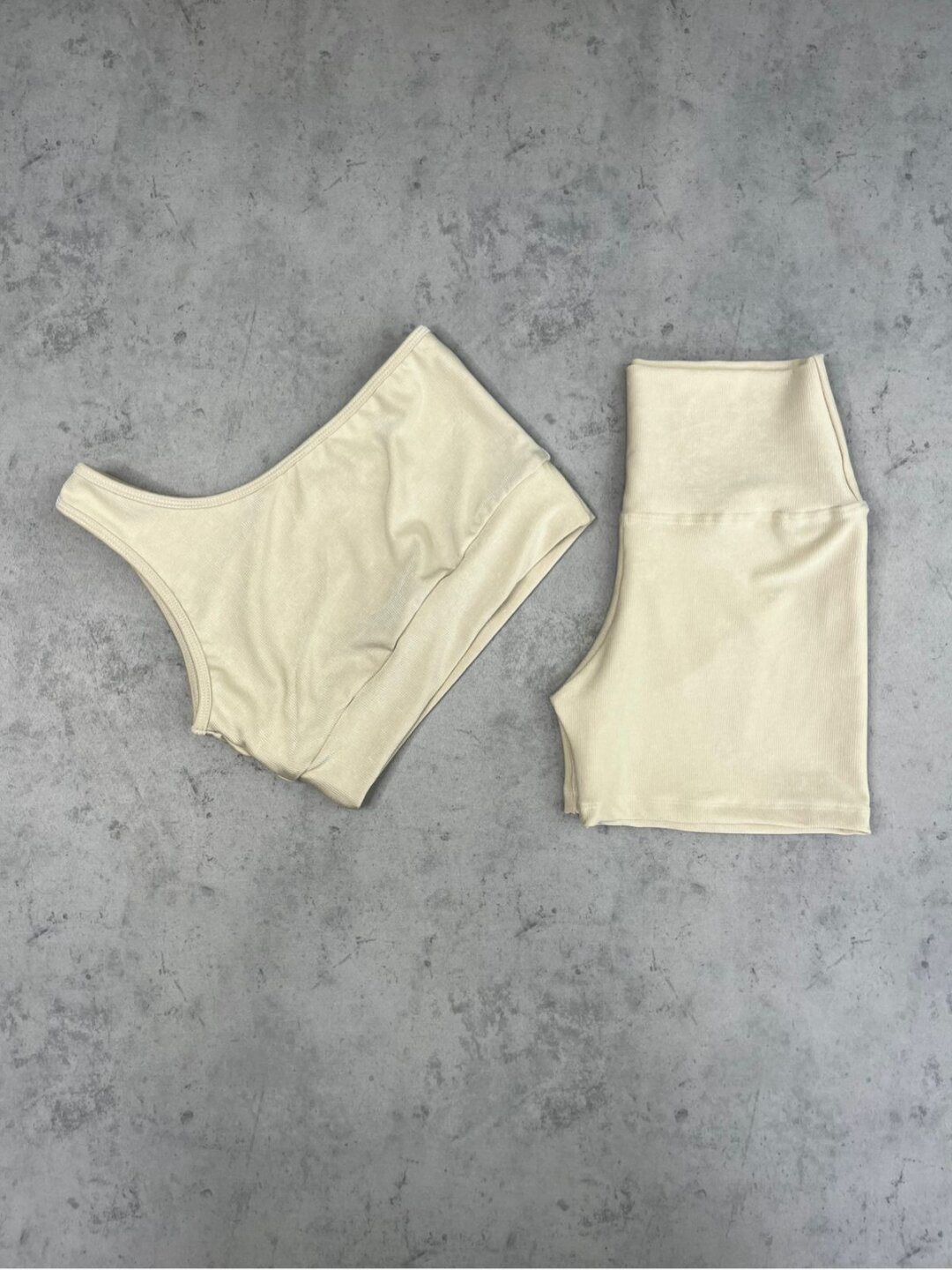Short Básico + Top Sophia – Compressão Palha