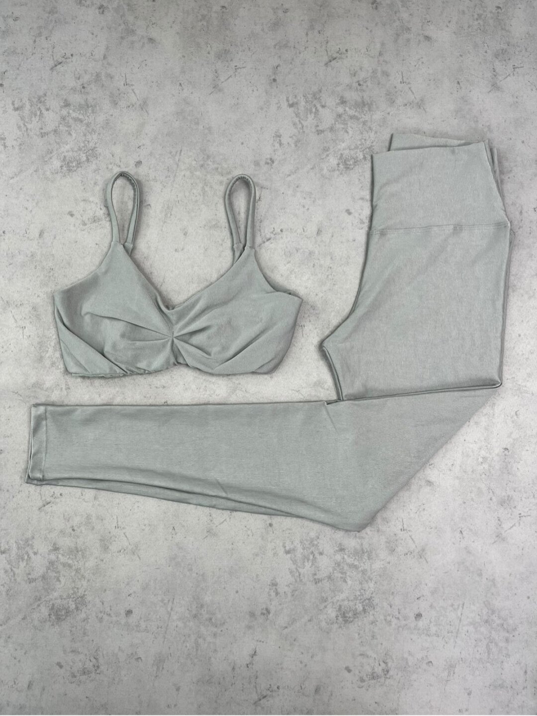 Legging Básica + Top Lívia - Compressão Prata Lunar