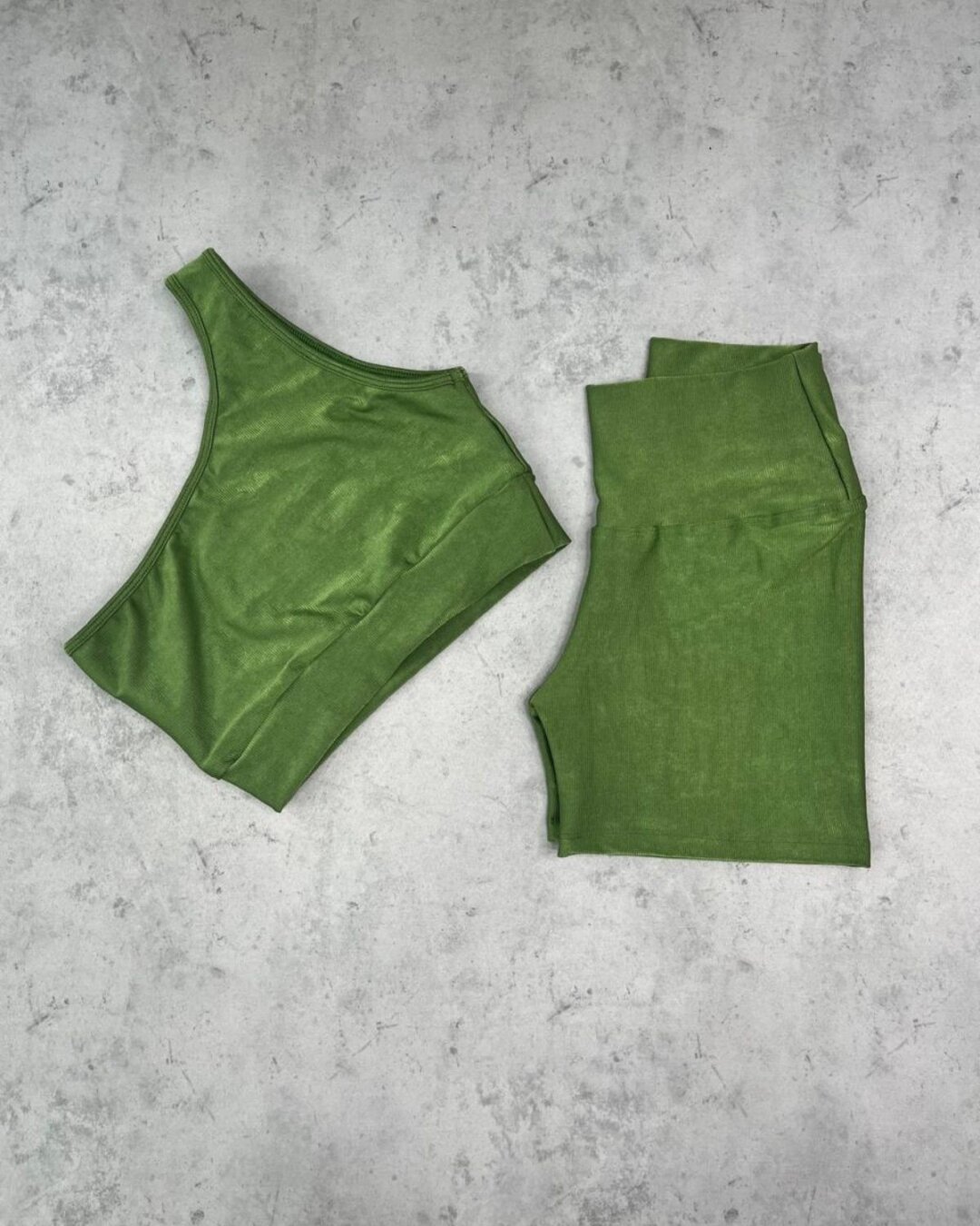 Short Básico + Top Sophia – Compressão Verde Oliva