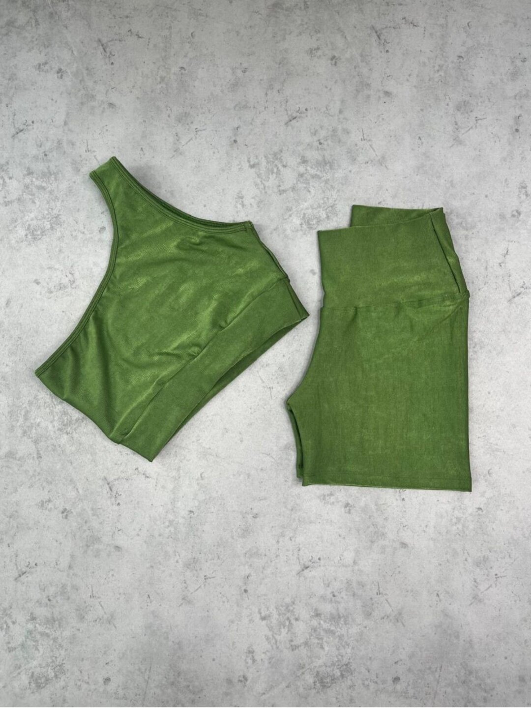 Short Básico + Top Sophia – Compressão Verde Oliva