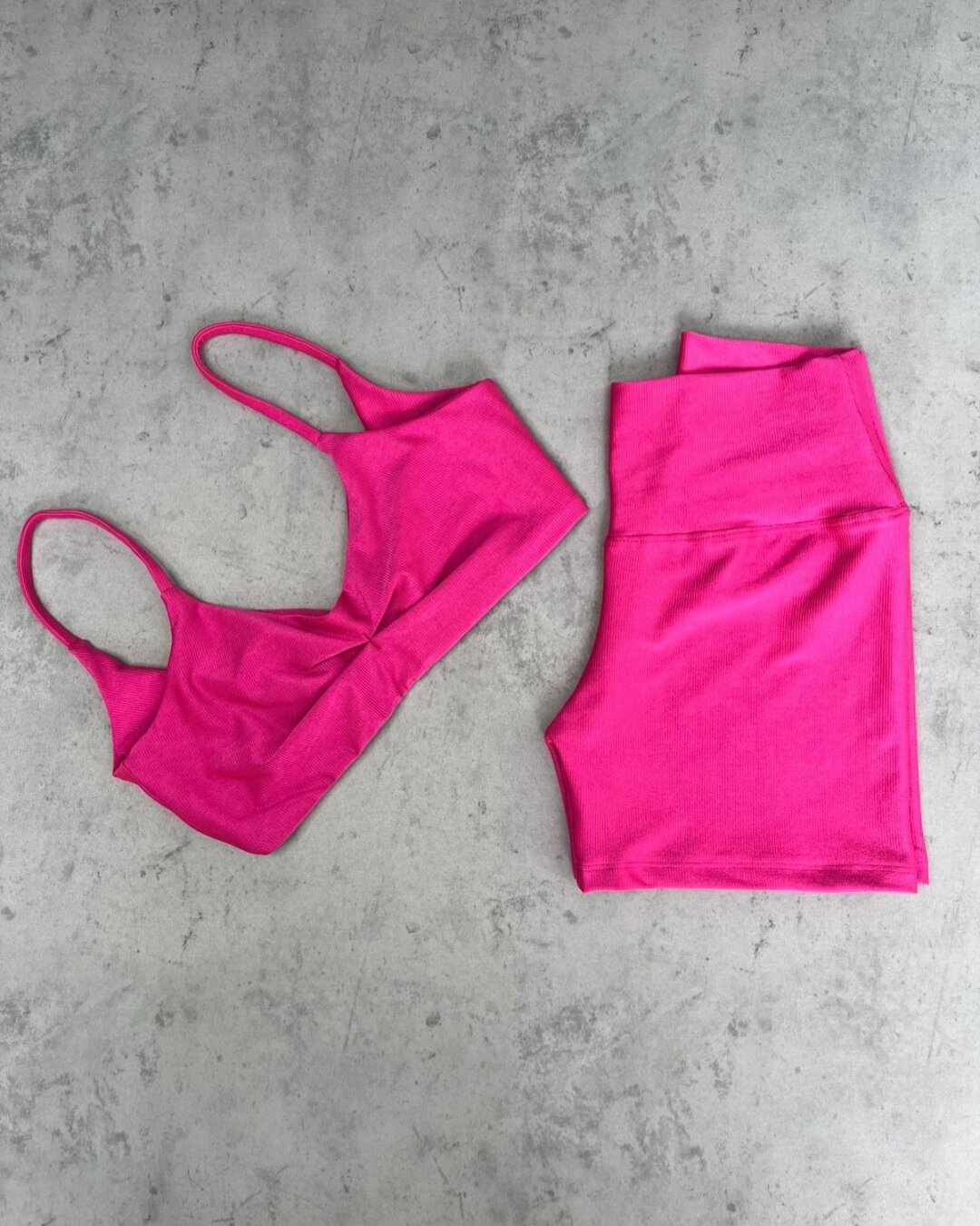 Short Básico + Top Lívia - Compressão Hot Pink