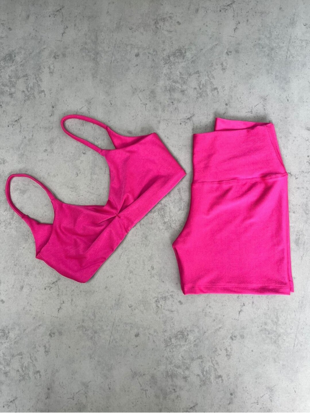 Short Básico + Top Lívia - Compressão Hot Pink
