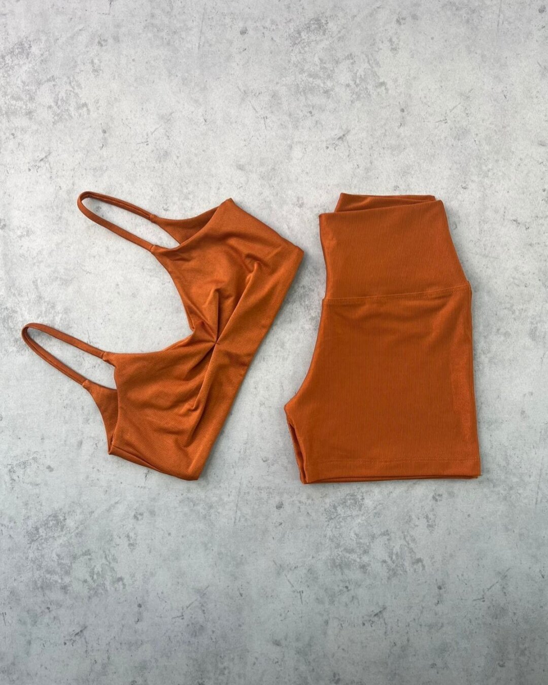 Short Básico + Top Lívia - Compressão Terra