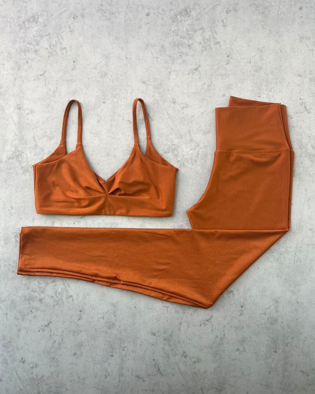 Legging Básica + Top Lívia - Compressão Terra