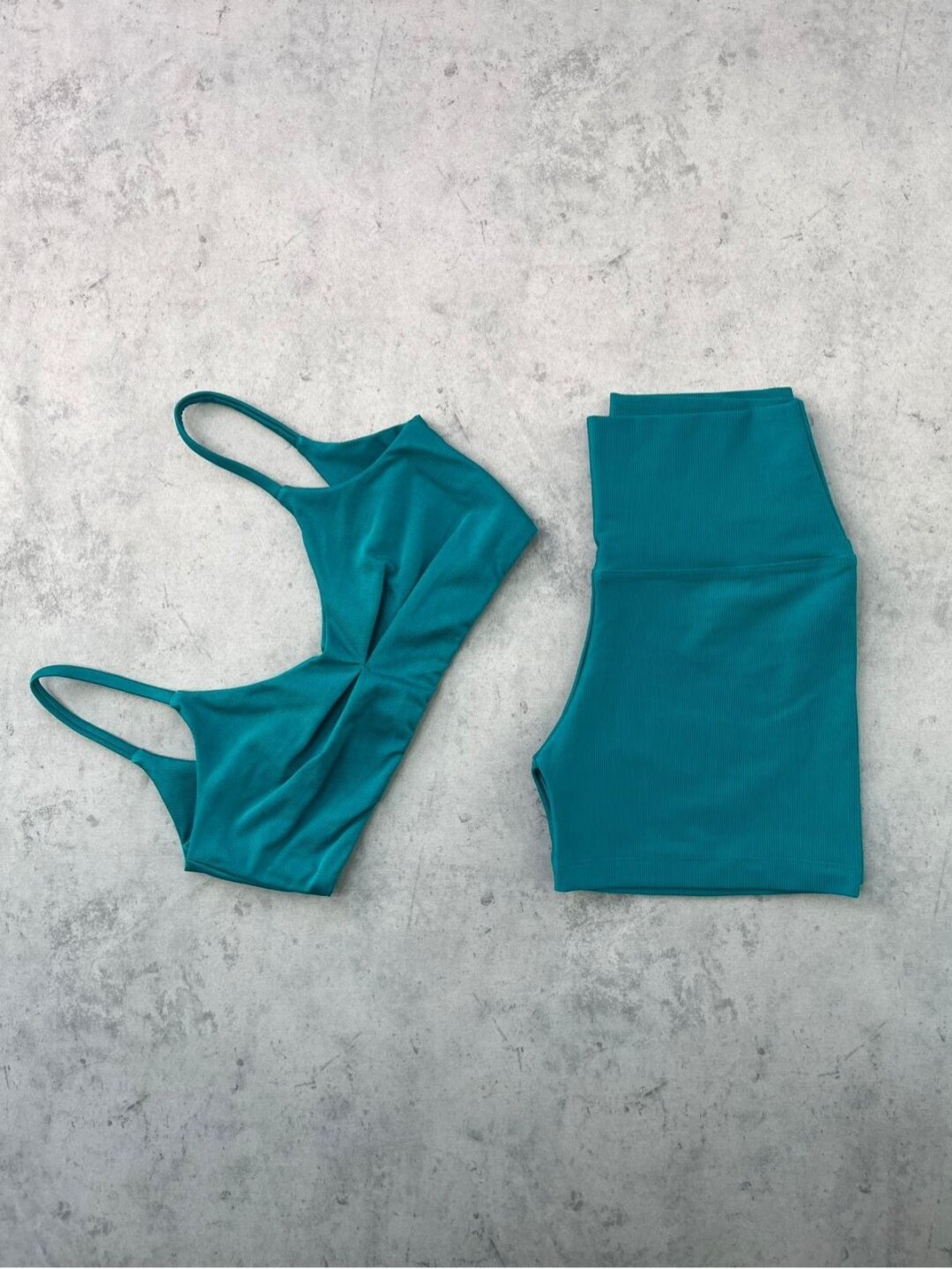 Short Básico + Top Lívia - Compressão Turquesa Urban