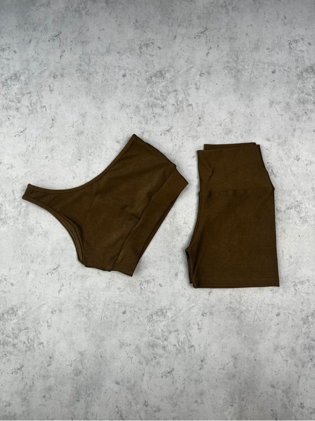 Short Básico + Top Sophia - Compressão Nozes