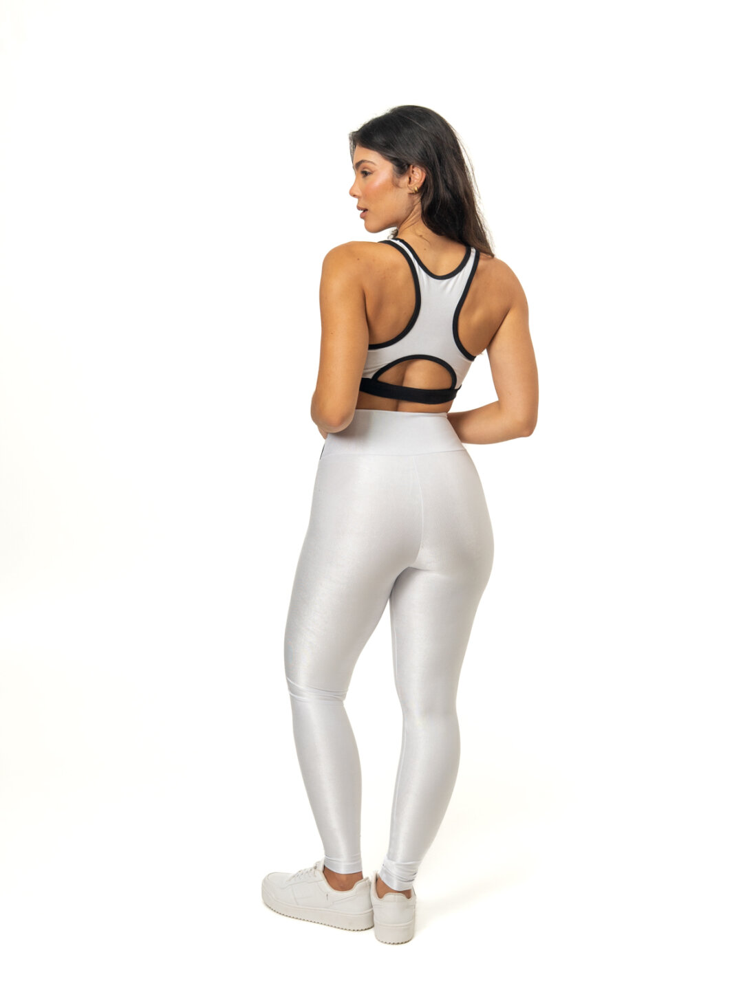 Legging Bicolor Cós Cruzado + Top Aline – Compressão Branco/Preto - Image 2
