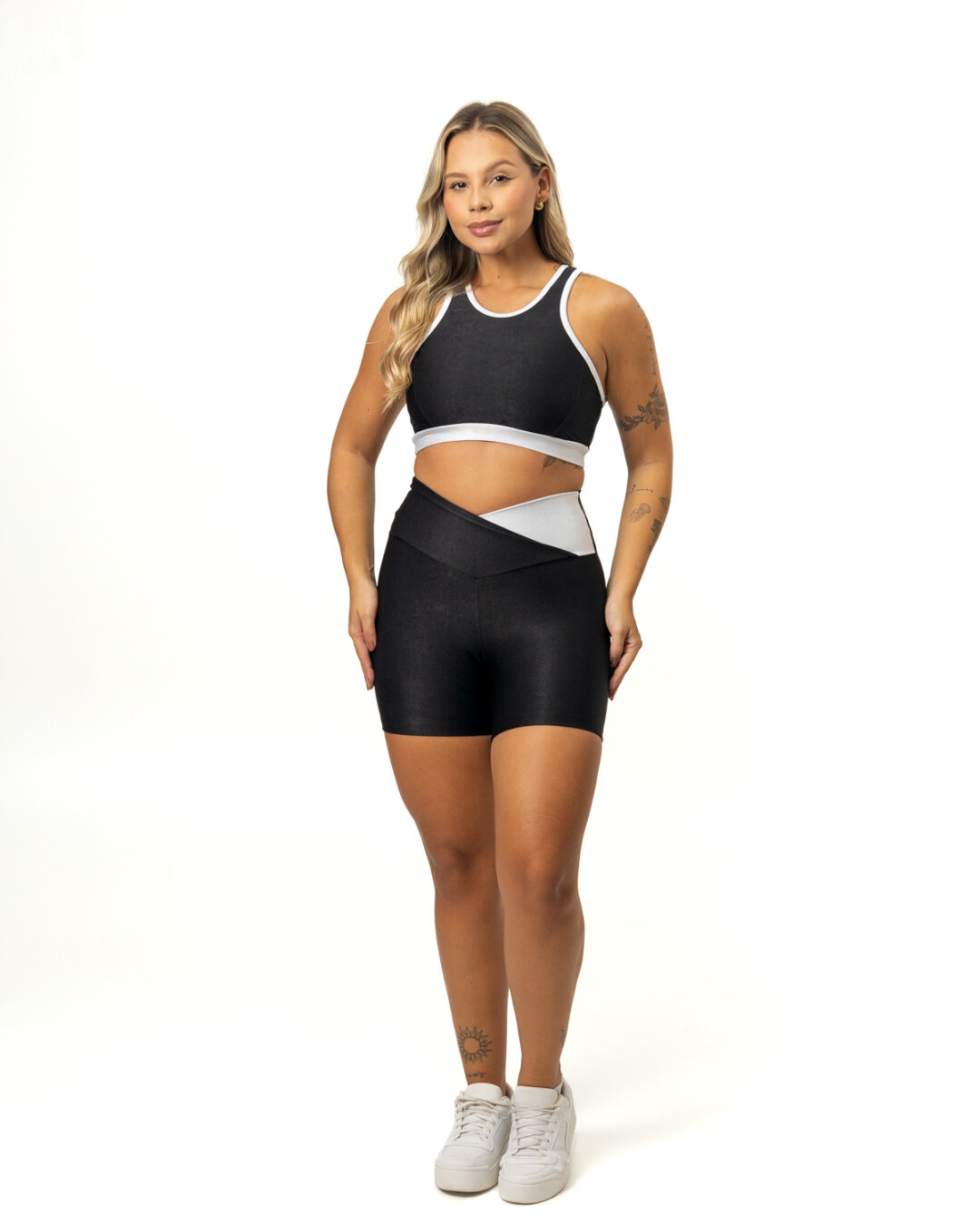 Short Bicolor Cós Cruzado + Top Aline - Compressão Preto/Branco - M