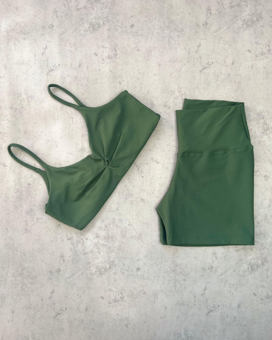 Short Básico + Top Lívia - Light Verde Botânical - M