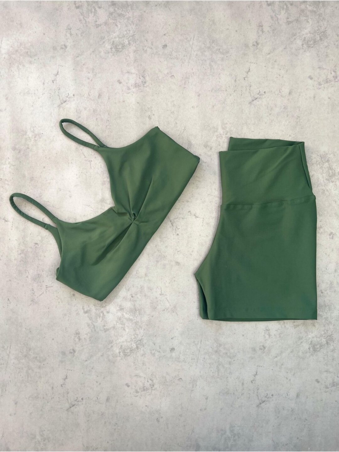 Short Básico + Top Lívia - Light Verde Botânical