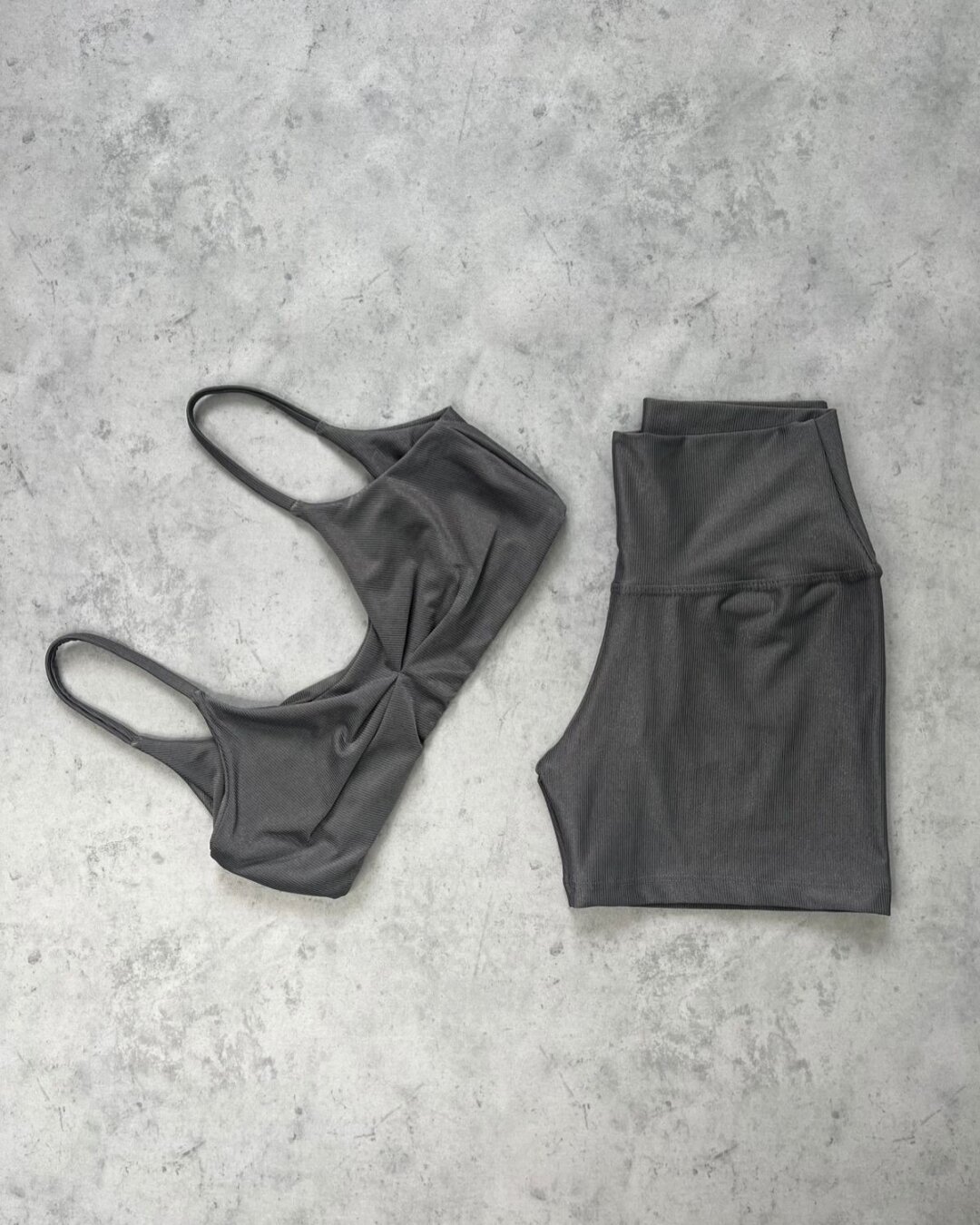 Short Básico + Top Lívia - Compressão Cinza Ônix