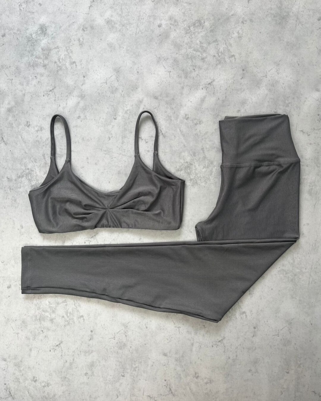Legging Básica + Top Lívia - Compressão Cinza Ônix