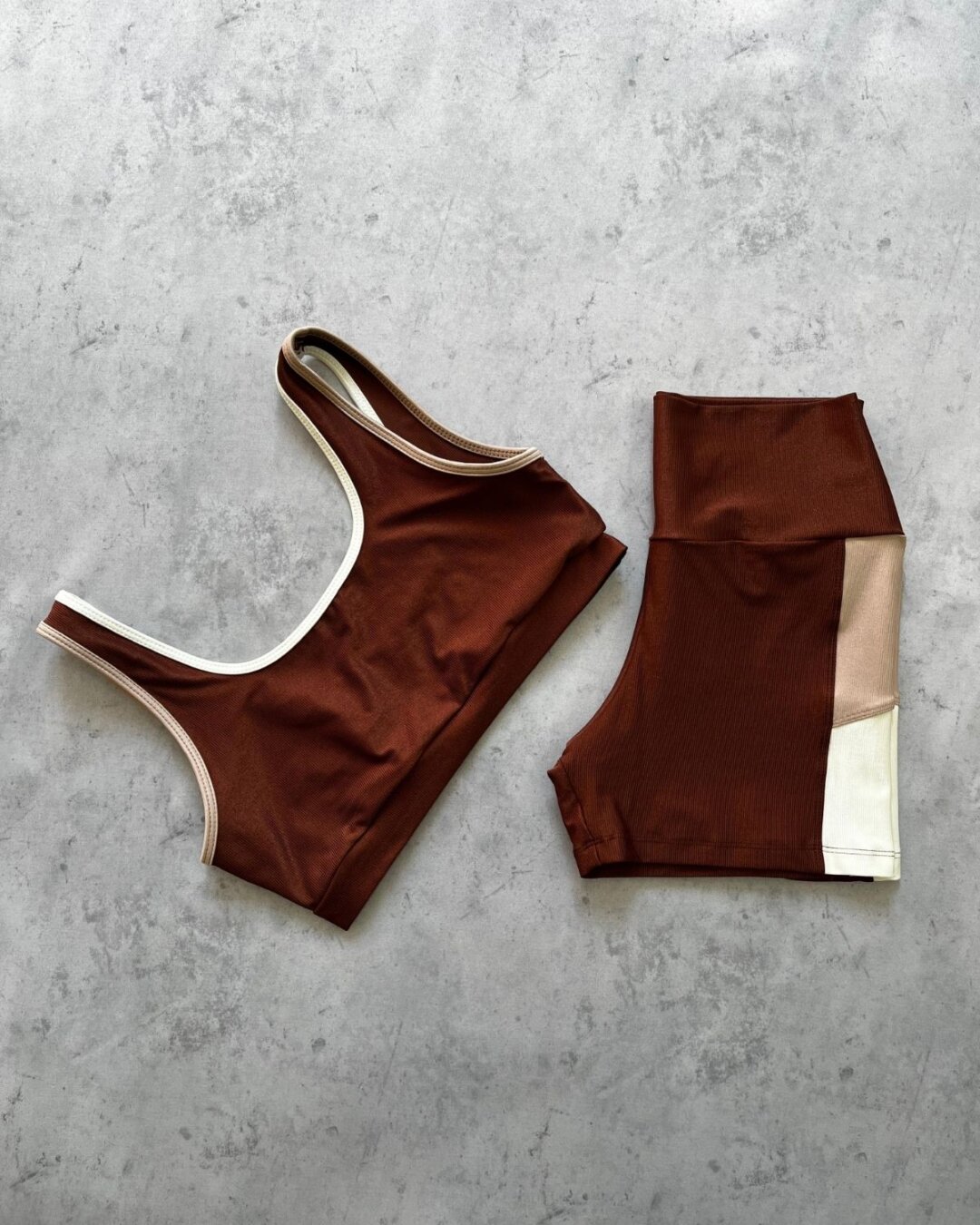 Conjunto Short Anna - Compressão Café/Nude/Off White - M